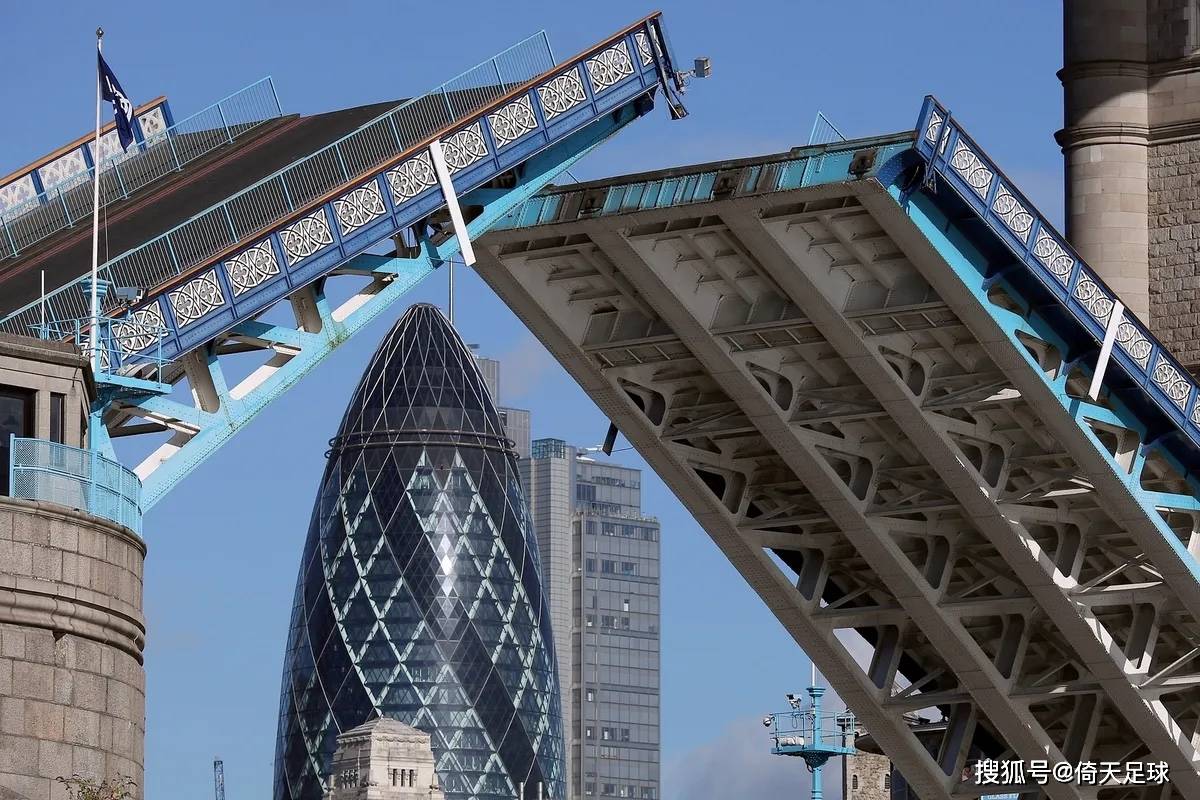 英超顶级俱乐部陷入资金困境:曼联新球场将损失数亿英镑 !倚天足球